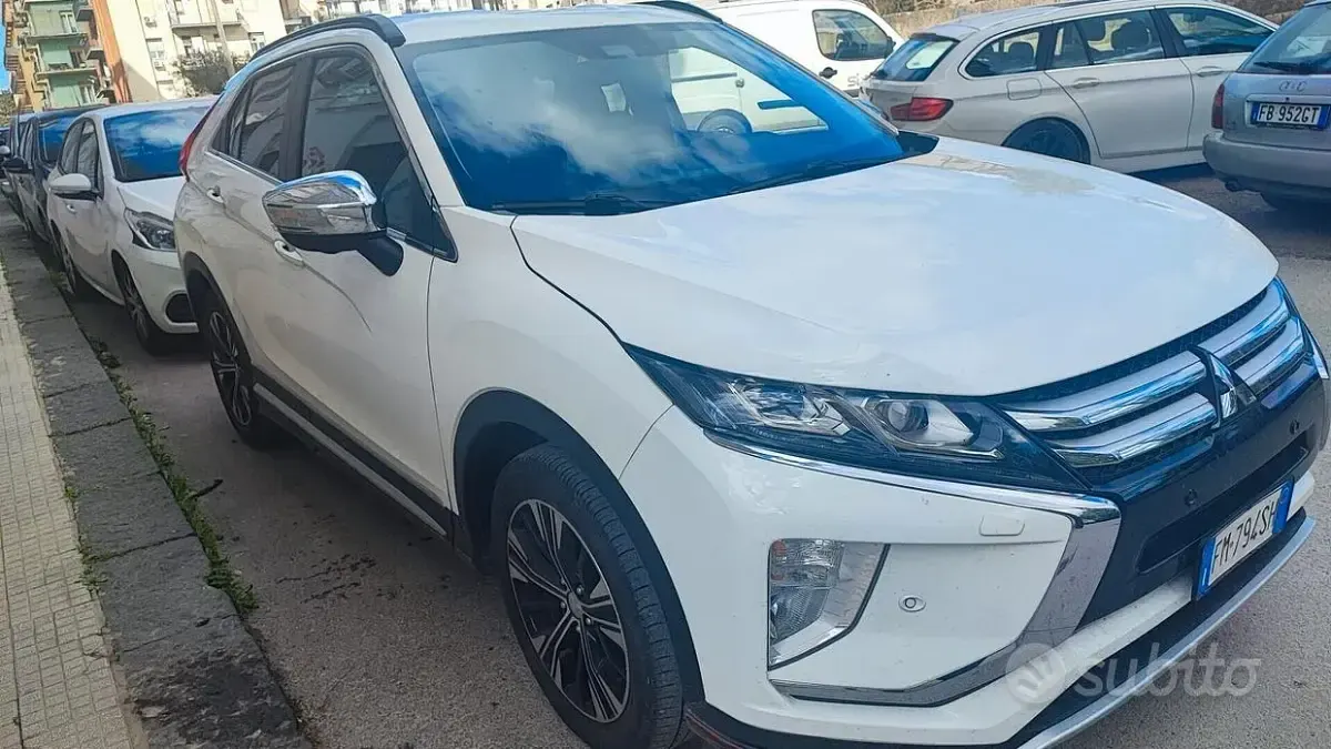Usata Mitsubishi Eclipse Cross 163 CV (119 kW) 2020 Bianco SUV