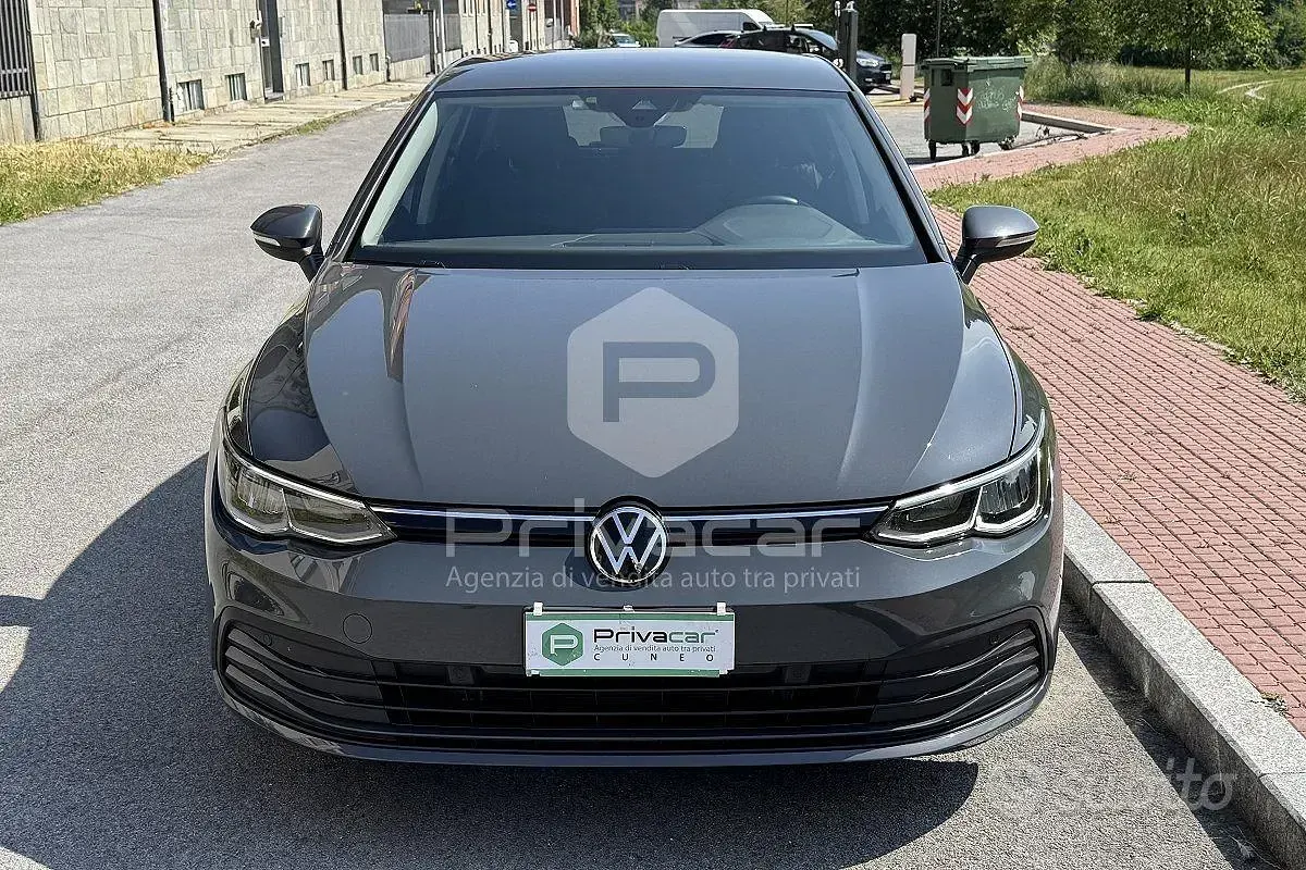 Usata VW Golf VII Life 116 CV (85 kW) 2021 Grigio Utilitaria