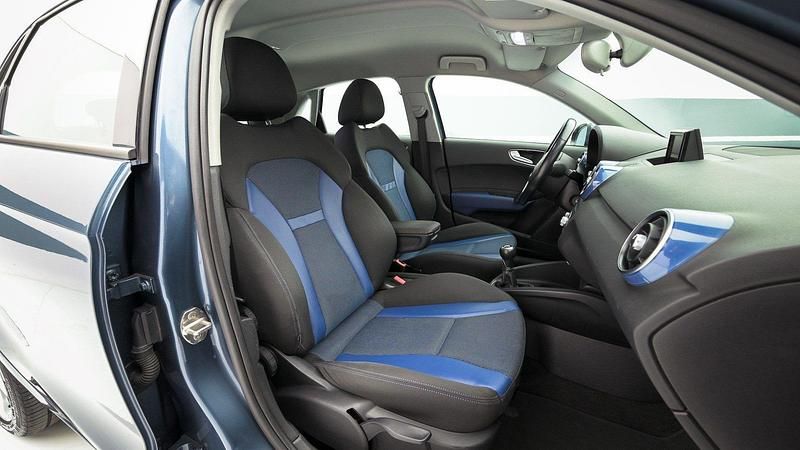 Usata Audi A1 Sport 90 CV (66 kW) 2016 Blu metallizzato Berlina