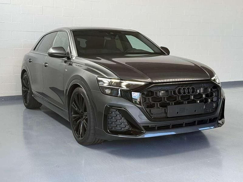 Nuova Audi Q8 S-Line 286 CV (210 kW) 2026 Grigio daytona SUV