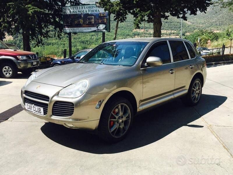Grigio scuro Usata 2004 Porsche Cayenne Turbo SUV | 18.900 € - Immagine 1/4