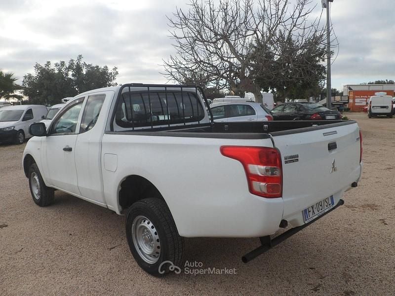 Usata Mitsubishi L200 154 CV (113 kW) 2020 Bianco Pick-up