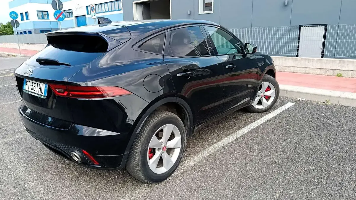 Usata Jaguar E-Pace R-Dynamic 150 CV (110 kW) 2019 Nero SUV