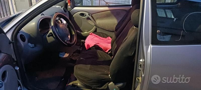 Usata Ford Ka 60 CV (44 kW) 1996 Grigio Utilitaria