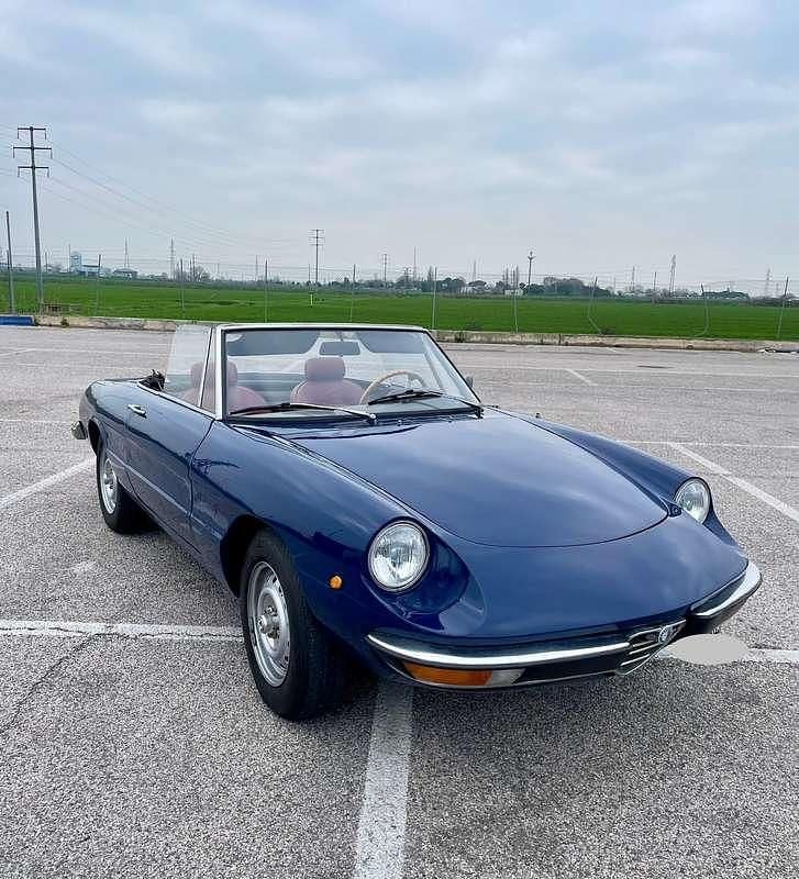 Usata Alfa Romeo Spider 109 CV (80 kW) 1973 Blu/azzurro Cabrio