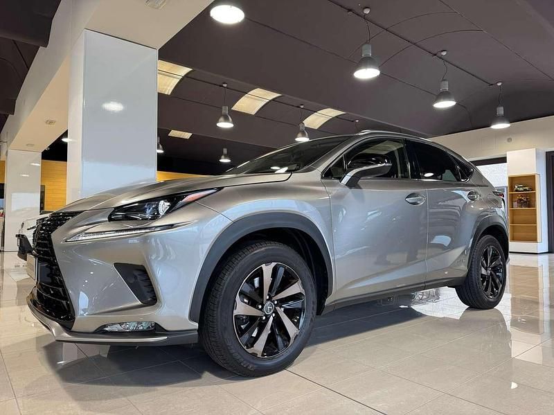 Grigio Usata 2021 Lexus NX300h SUV | 28.990 € (Buon prezzo) - Immagine 1/4