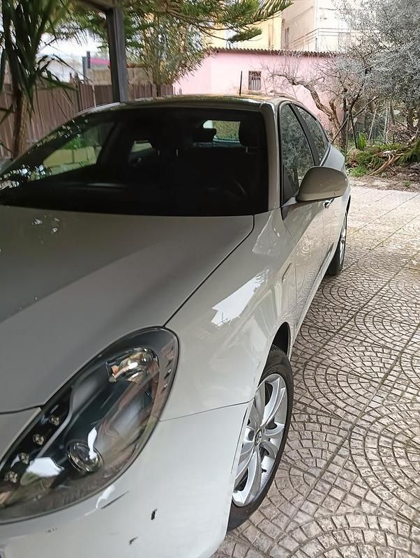 Usata Alfa Romeo Giulietta 130 CV (95 kW) 2015 Utilitaria