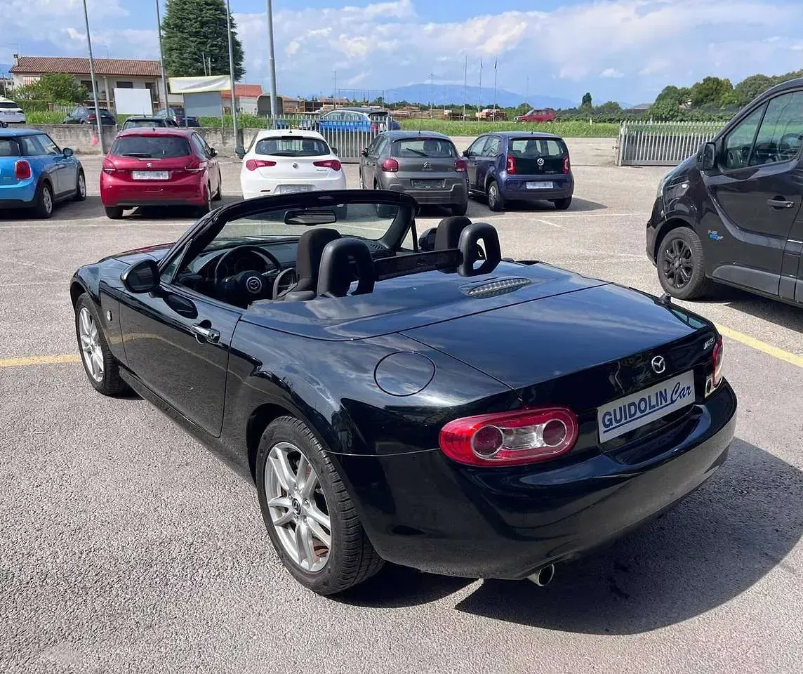 Usata Mazda MX5 126 CV (92 kW) 2013 Nero Cabrio