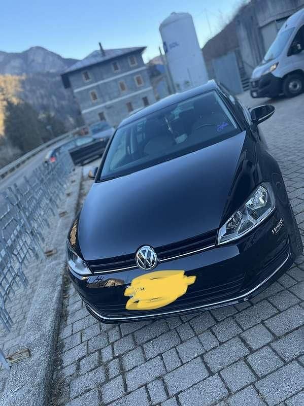 Usata VW Golf VII Highline 110 CV (80 kW) 2017 Berlina