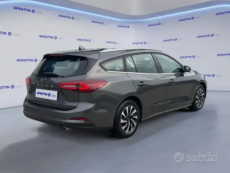 Usata Ford Focus Titanium 116 CV (85 kW) 2025 Gray Station wagon