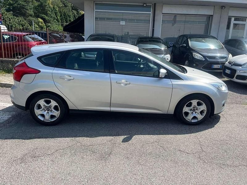 Usata Ford Focus Titanium 95 CV (69 kW) 2014 Grigio Berlina