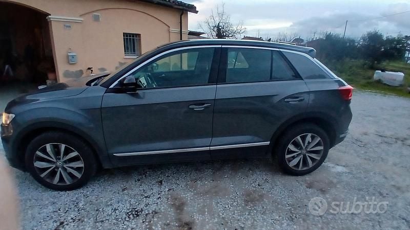 Usata VW T-Roc 115 CV (84 kW) 2020 Grigio SUV