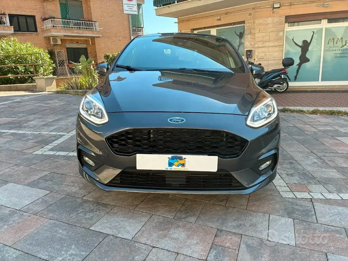 Usata Ford Fiesta ST-Line 86 CV (63 kW) 2019 Grigio Utilitaria