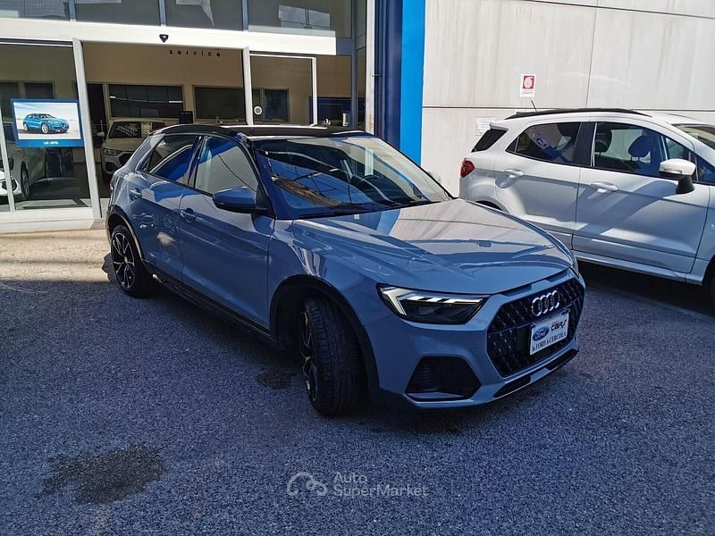 Usata Audi A1 Business 110 CV (80 kW) 2023 Grigio SUV