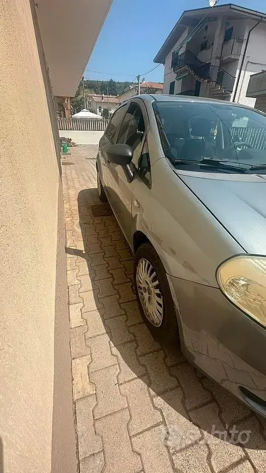 Usata Fiat Grande Punto Active 65 CV (47 kW) 2007 Grigio Utilitaria