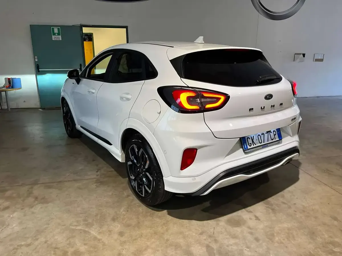 Usata Ford Puma ST-Line X 125 CV (91 kW) 2022 Frozen white SUV
