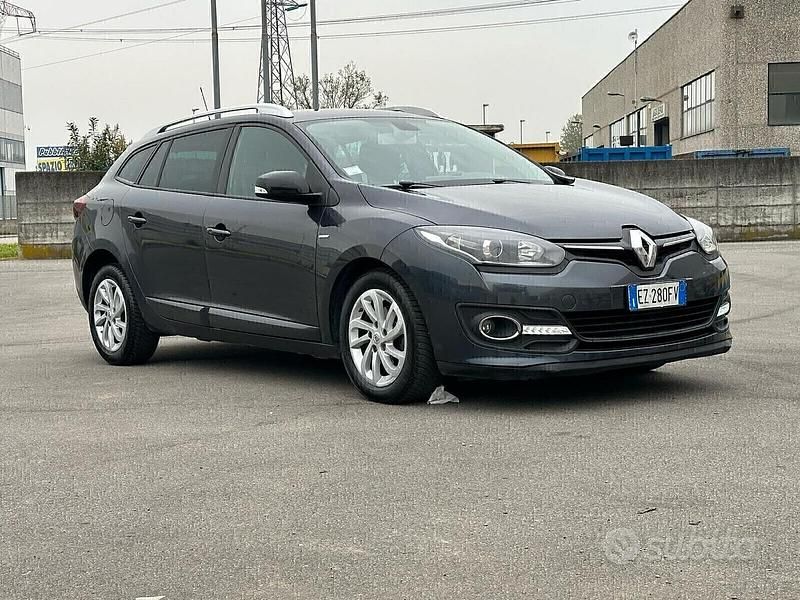 Usata Renault Mégane GrandTour LIMITED 110 CV (80 kW) 2015 Nero Station wagon