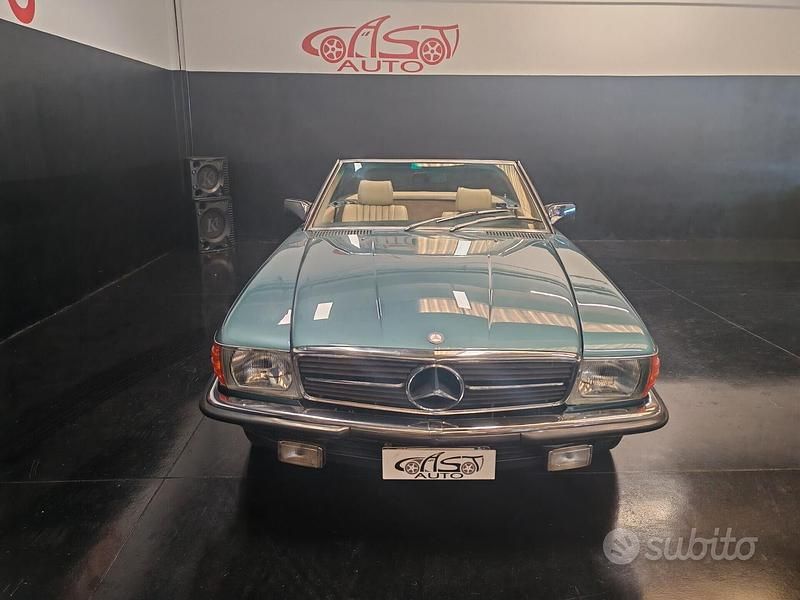 Usata Mercedes SL380 204 CV (150 kW) 1982 Verde Cabrio