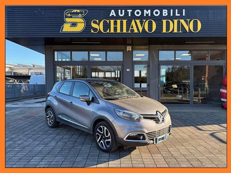 Verde Usata 2013 Renault Captur SUV | 8000 € (Cara) - Immagine 1/4