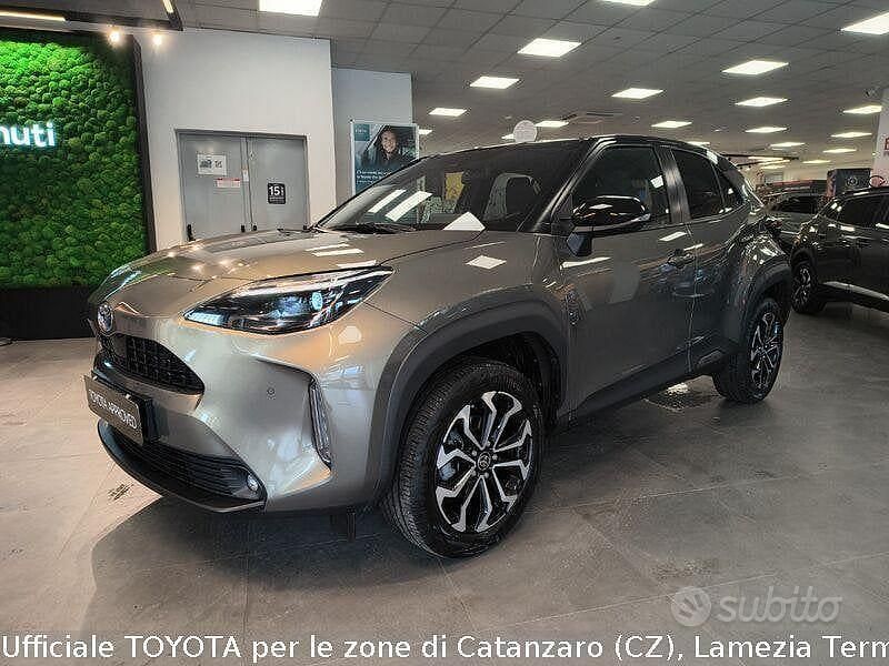 Usata Toyota Yaris Cross Trend 115 CV (84 kW) 2022 Marrone SUV