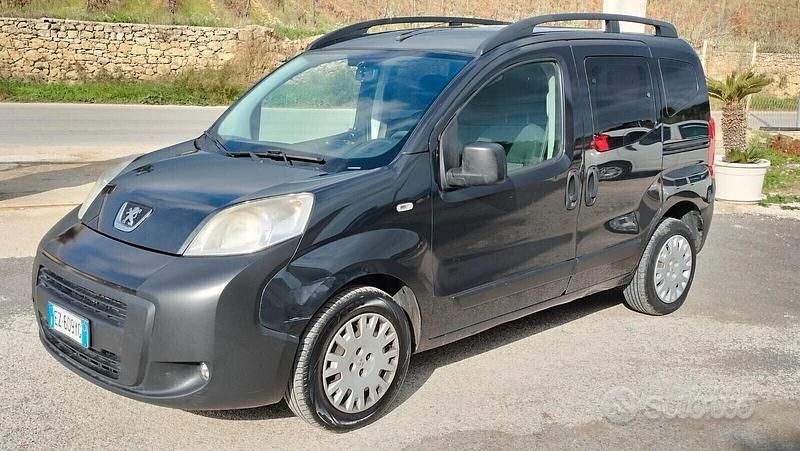 Usata Peugeot Bipper Outdoor 75 CV (55 kW) 2015 Nero Monovolume