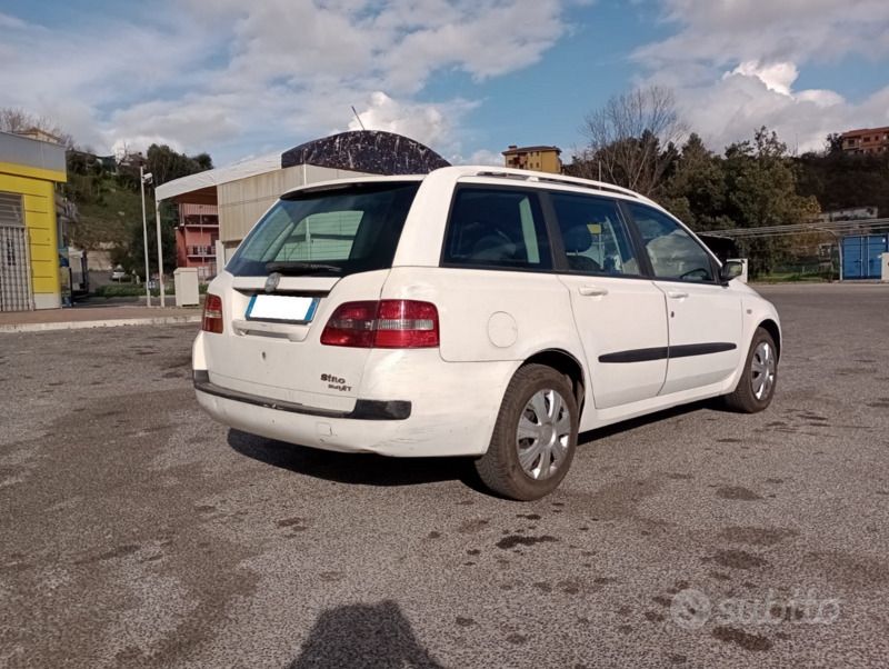 Usata Fiat Stilo Wagon 120 CV (88 kW) 2006 Bianco Station wagon