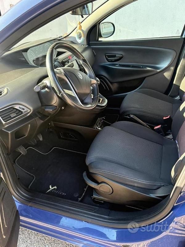 Usata Lancia Ypsilon 69 CV (50 kW) 2017 Utilitaria