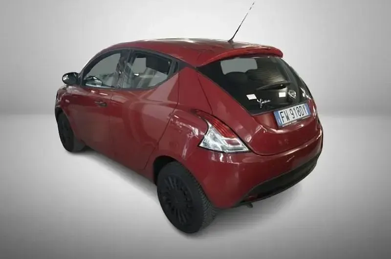 Usata Lancia Ypsilon 69 CV (50 kW) 2019 Utilitaria