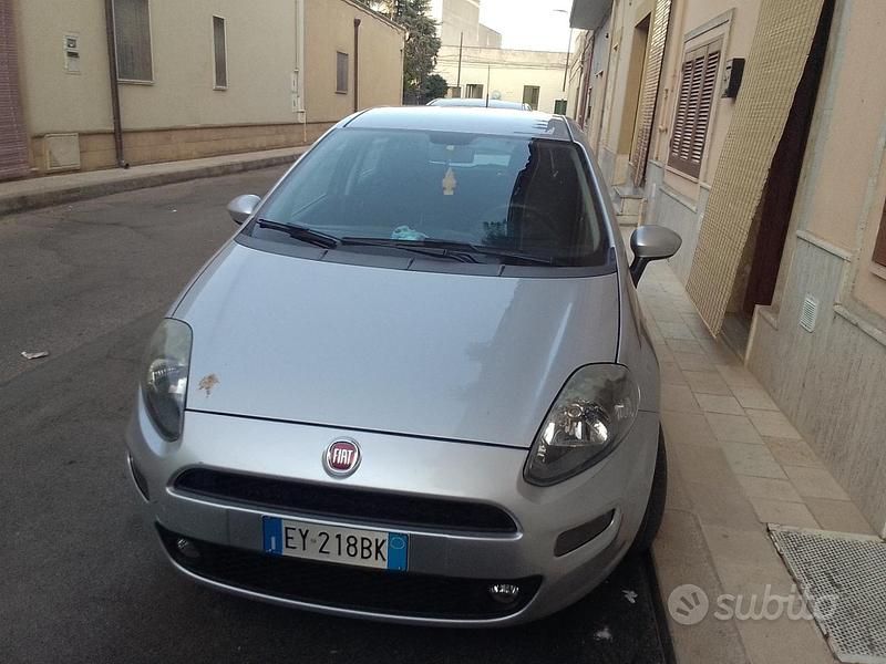 Usata Fiat Punto 75 CV (55 kW) 2014 Grigio Utilitaria