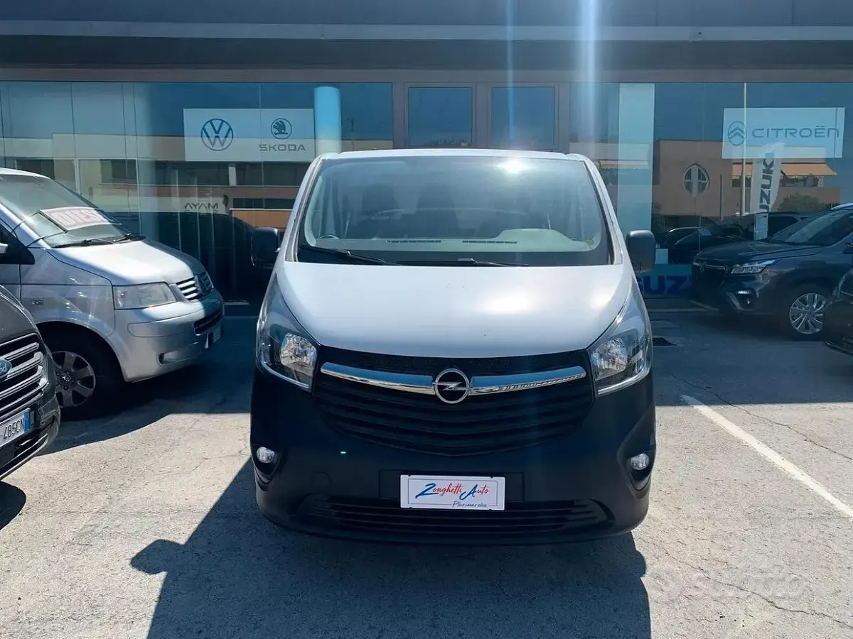 Usata Opel Vivaro-e Combi 121 CV (88 kW) 2019 Bianco Monovolume