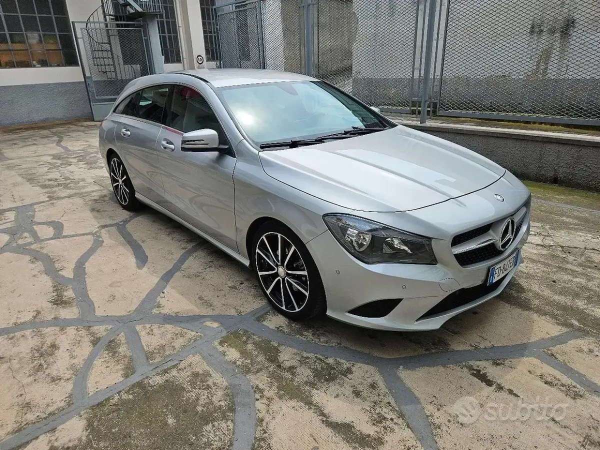 Usata Mercedes CLA220 177 CV (130 kW) 2016 Grigio Berlina