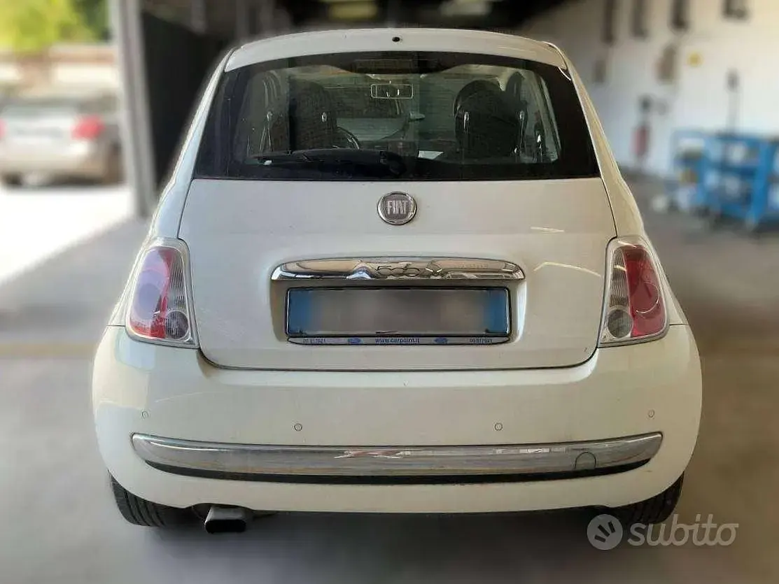 Usata Fiat 500 Lounge 69 CV (50 kW) 2010 Bianco gelato Utilitaria
