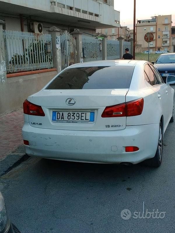 Usata Lexus IS220d 177 CV (130 kW) 2006 Bianco Berlina
