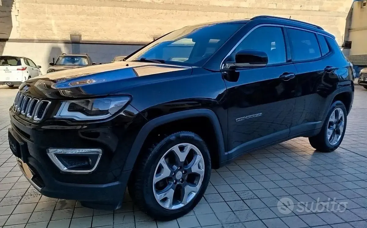 Usata Jeep Compass Limited 140 CV (102 kW) 2018 Beige SUV