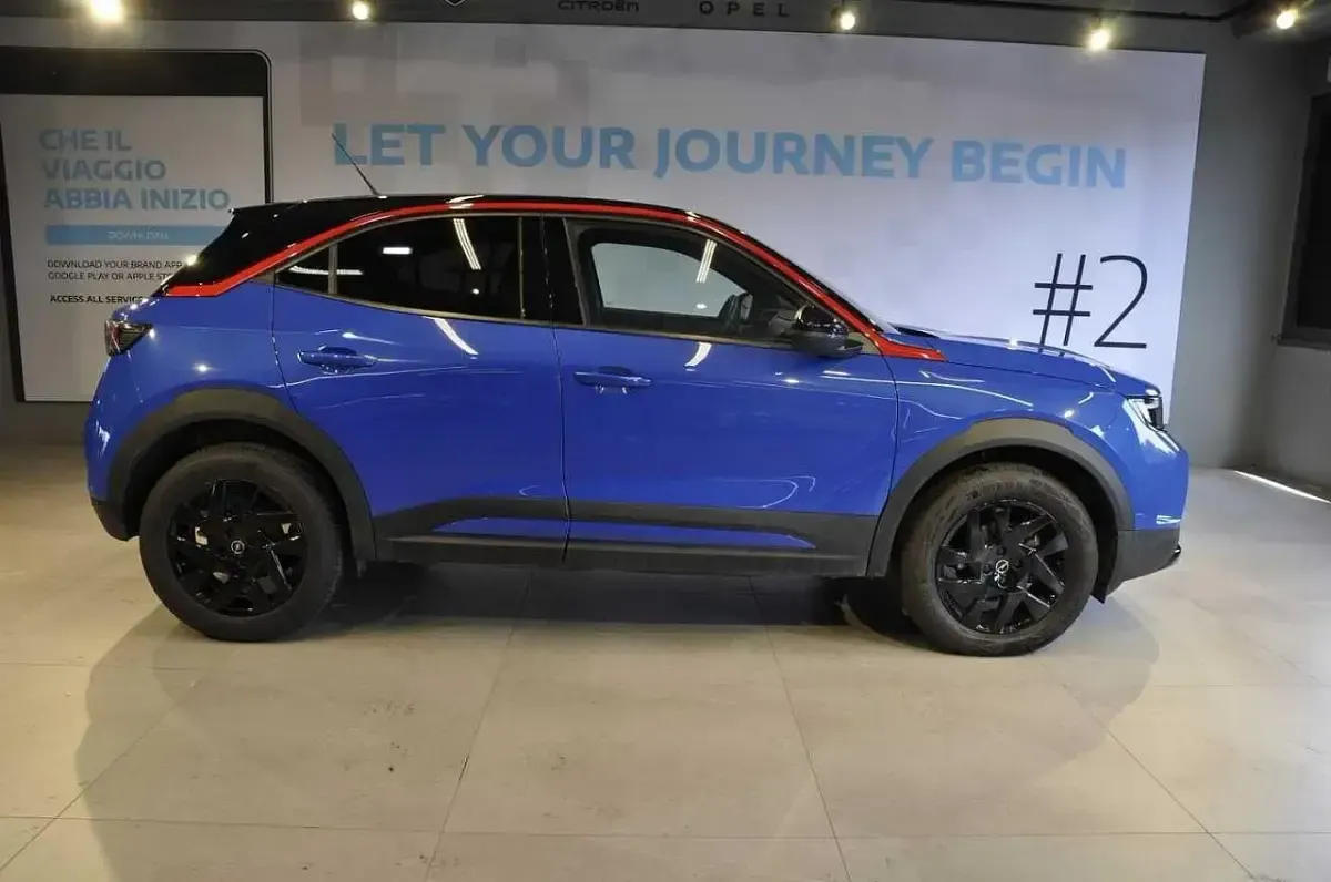 Usata Opel Mokka 101 CV (74 kW) 2023 Blu/azzurro SUV