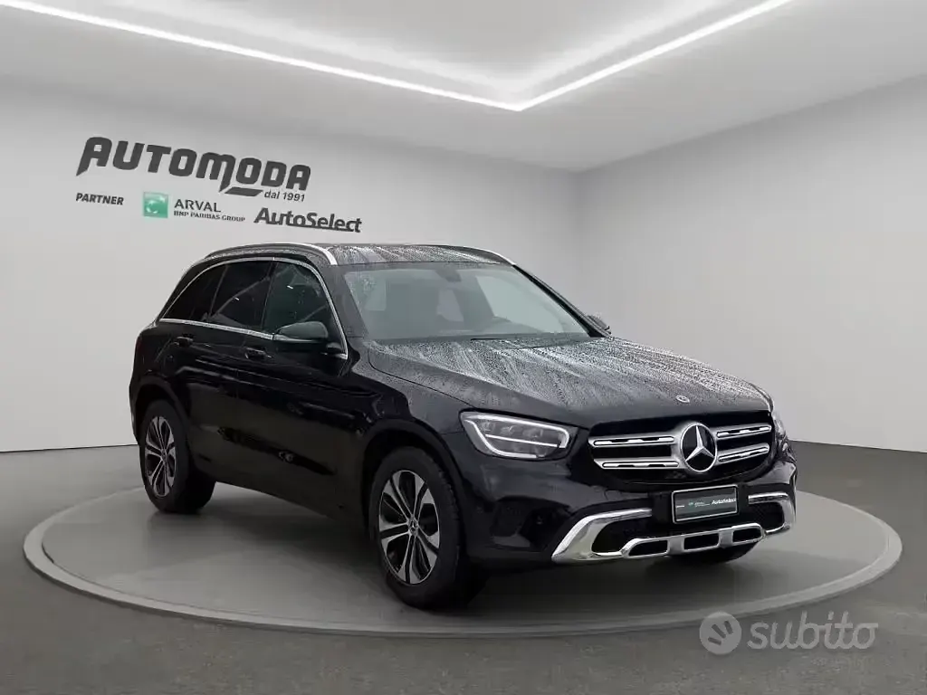 Usata Mercedes GLC200 Business 163 CV (119 kW) 2022 Nero SUV