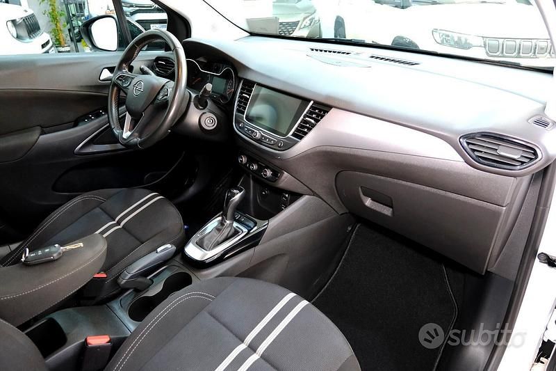 Usata Opel Crossland 130 CV (95 kW) 2024 Bianco SUV