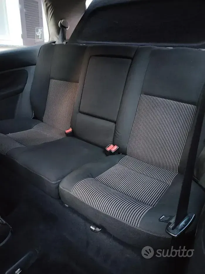 Usata VW Golf IV 116 CV (85 kW) 2000 Grigio Berlina