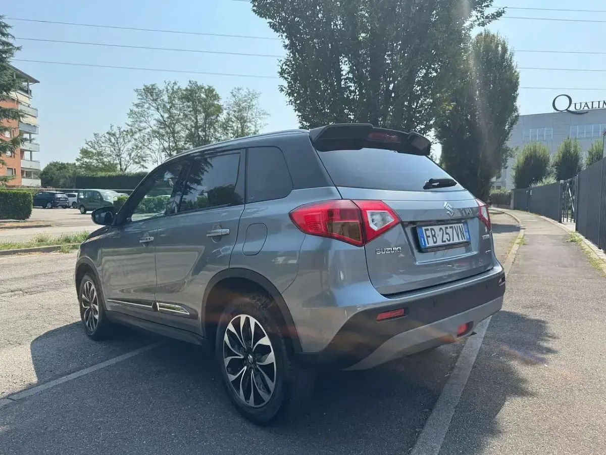 Usata Suzuki Vitara Cool 120 CV (88 kW) 2015 Grigio SUV