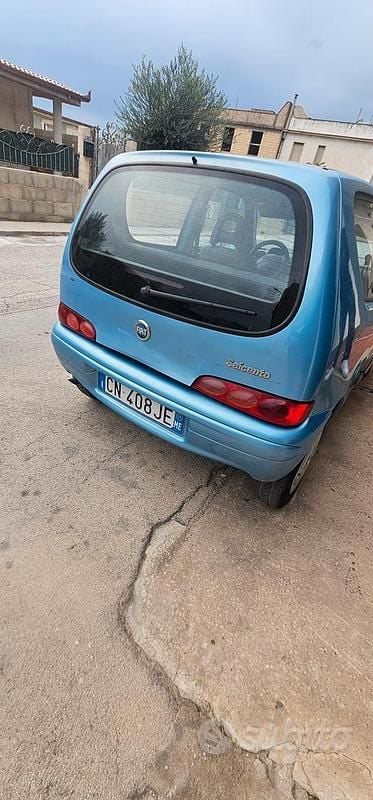 Usata Fiat 600 2004 Blu Berlina