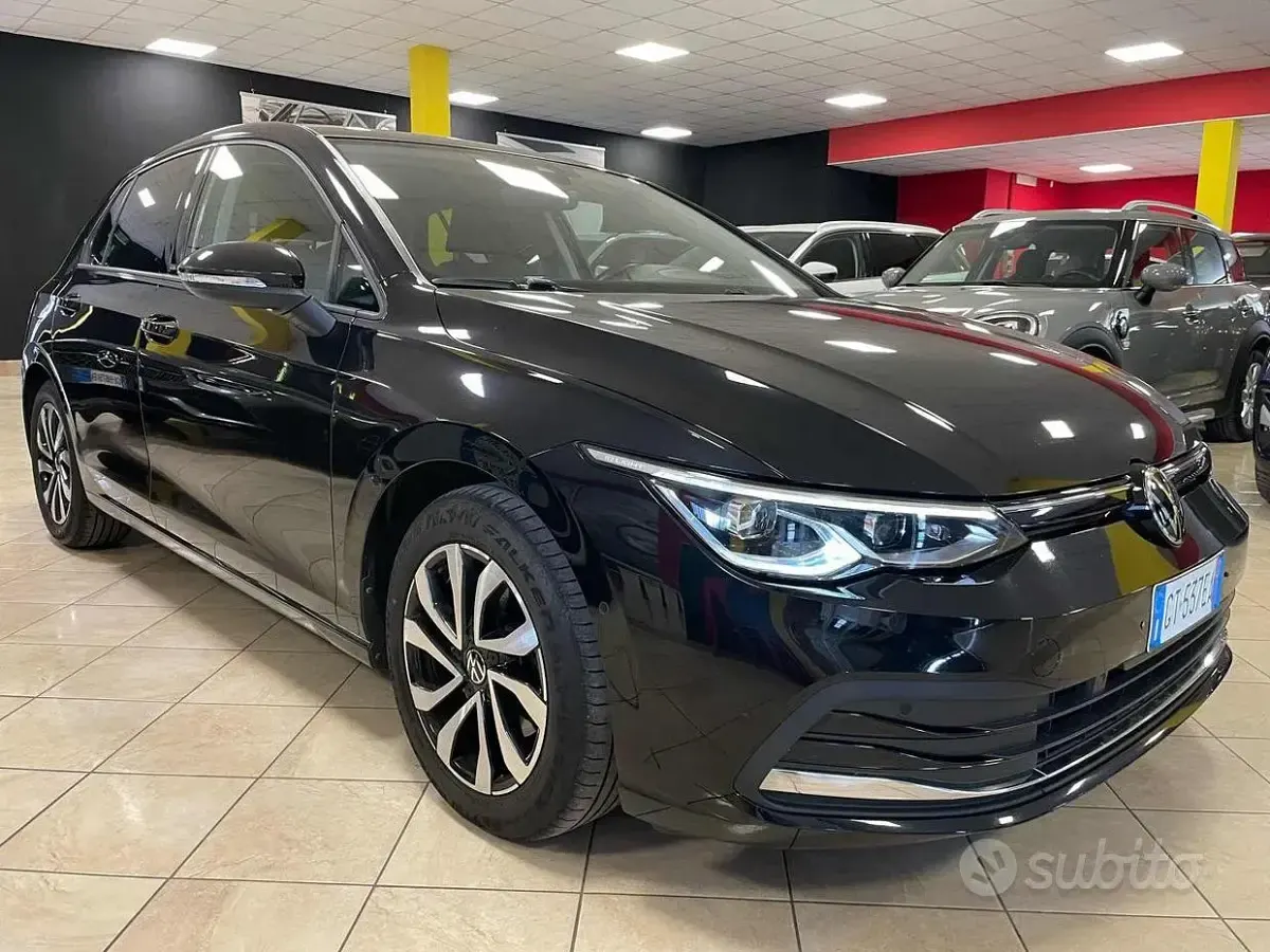Usata VW Golf VIII 150 CV (110 kW) 2022 Nero Berlina