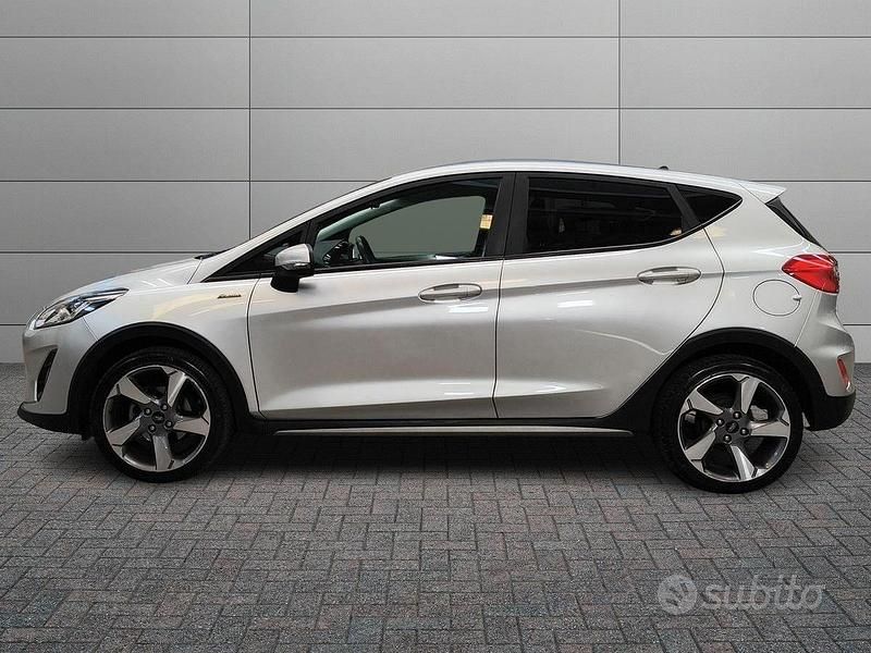 Usata Ford Fiesta Active 86 CV (63 kW) 2018 Grigio Utilitaria