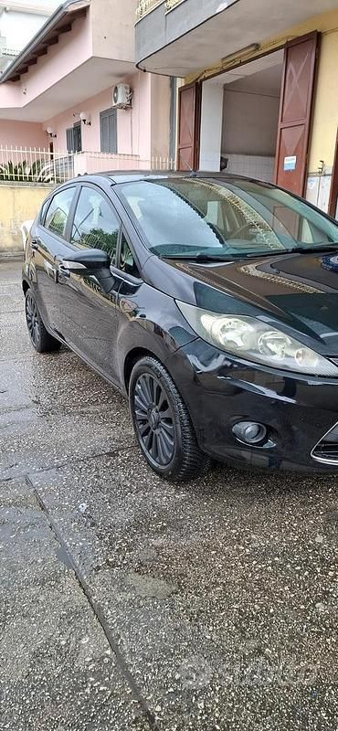 Usata Ford Fiesta 97 CV (71 kW) 2010 Utilitaria