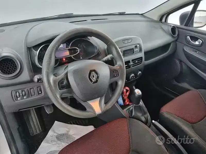 Usata Renault Clio IV Business 75 CV (55 kW) 2016 Berlina