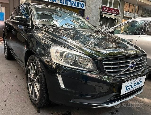 Nero Usata 2015 Volvo XC60 Momentum SUV | 16.400 € (Buon prezzo) - Immagine 1/4
