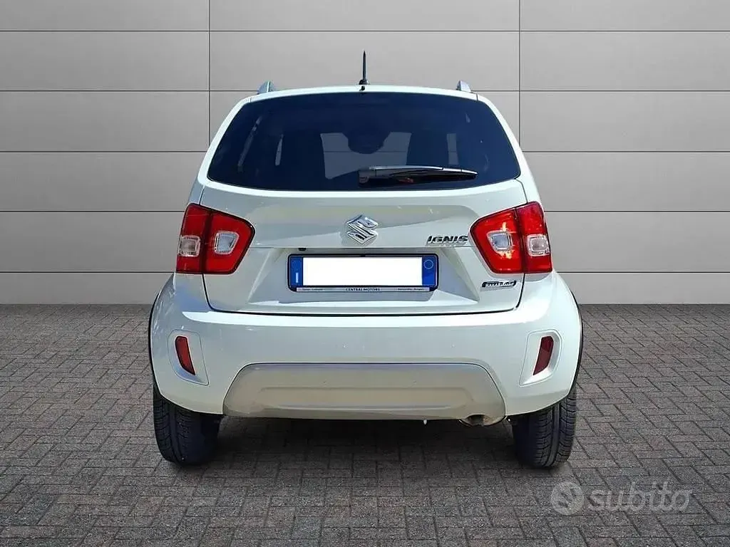 Usata Suzuki Ignis 83 CV (61 kW) 2020 Bianco SUV