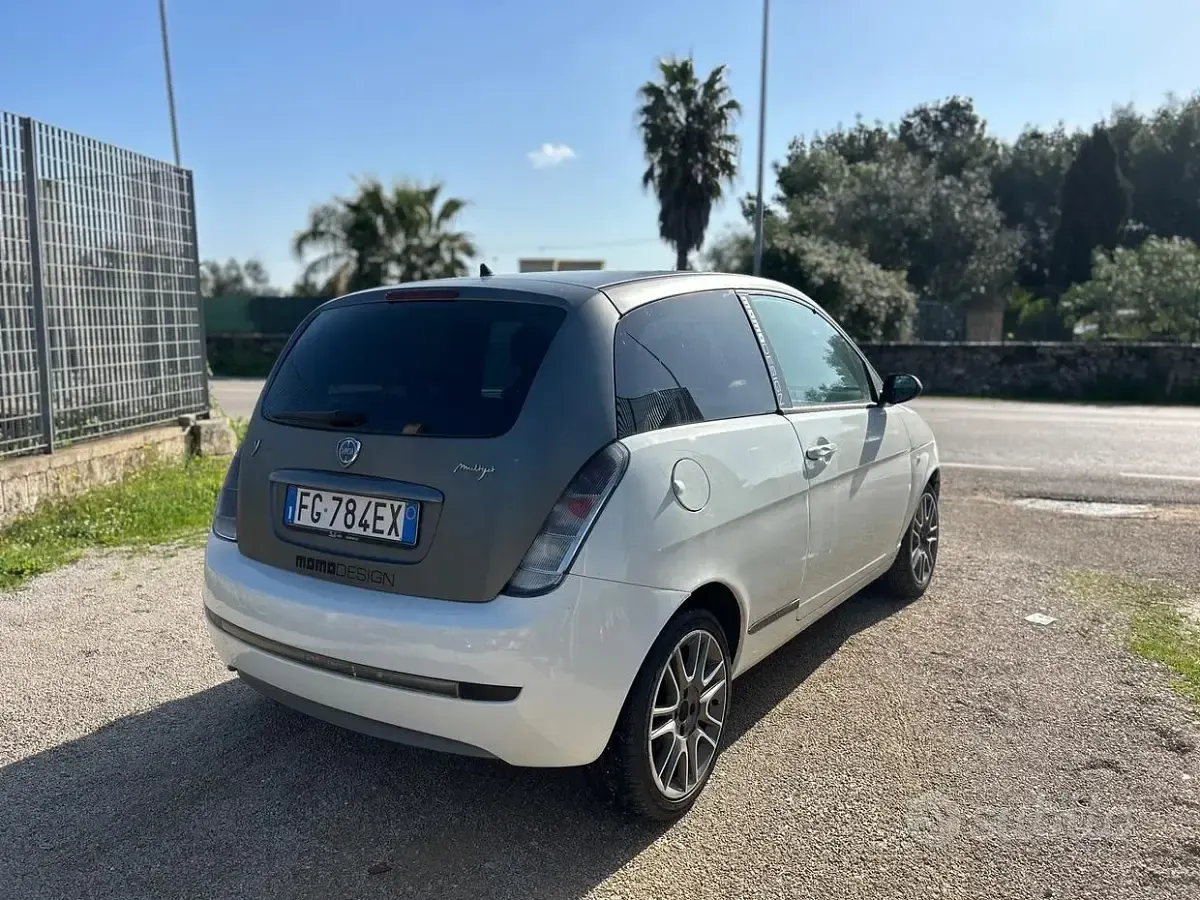 Usata Lancia Ypsilon 90 CV (66 kW) 2007 Bianco Utilitaria