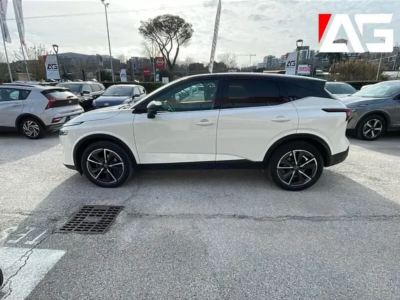 Usata Nissan Qashqai Tekna 158 CV (116 kW) 2022 Bianco SUV