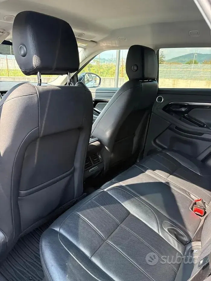 Usata Land Rover Range Rover evoque 2022 Bianco SUV