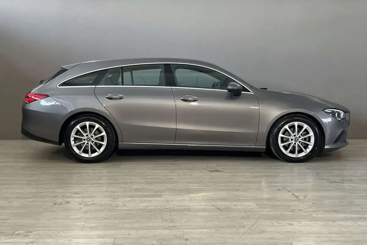 Usata Mercedes CLA180 Shooting Brake Business 116 CV (85 kW) 2022 Grigio Station wagon